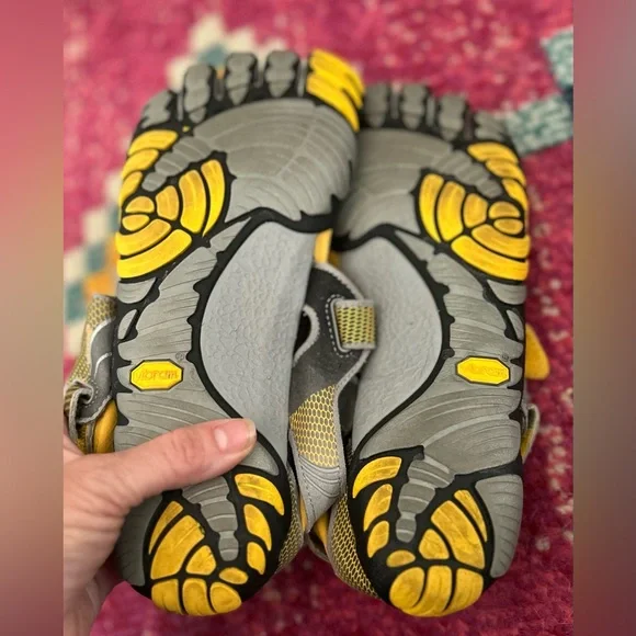 Vibram mens FiveFingers Barefoot Shoes 45EU great condition - Picture 4 of 6